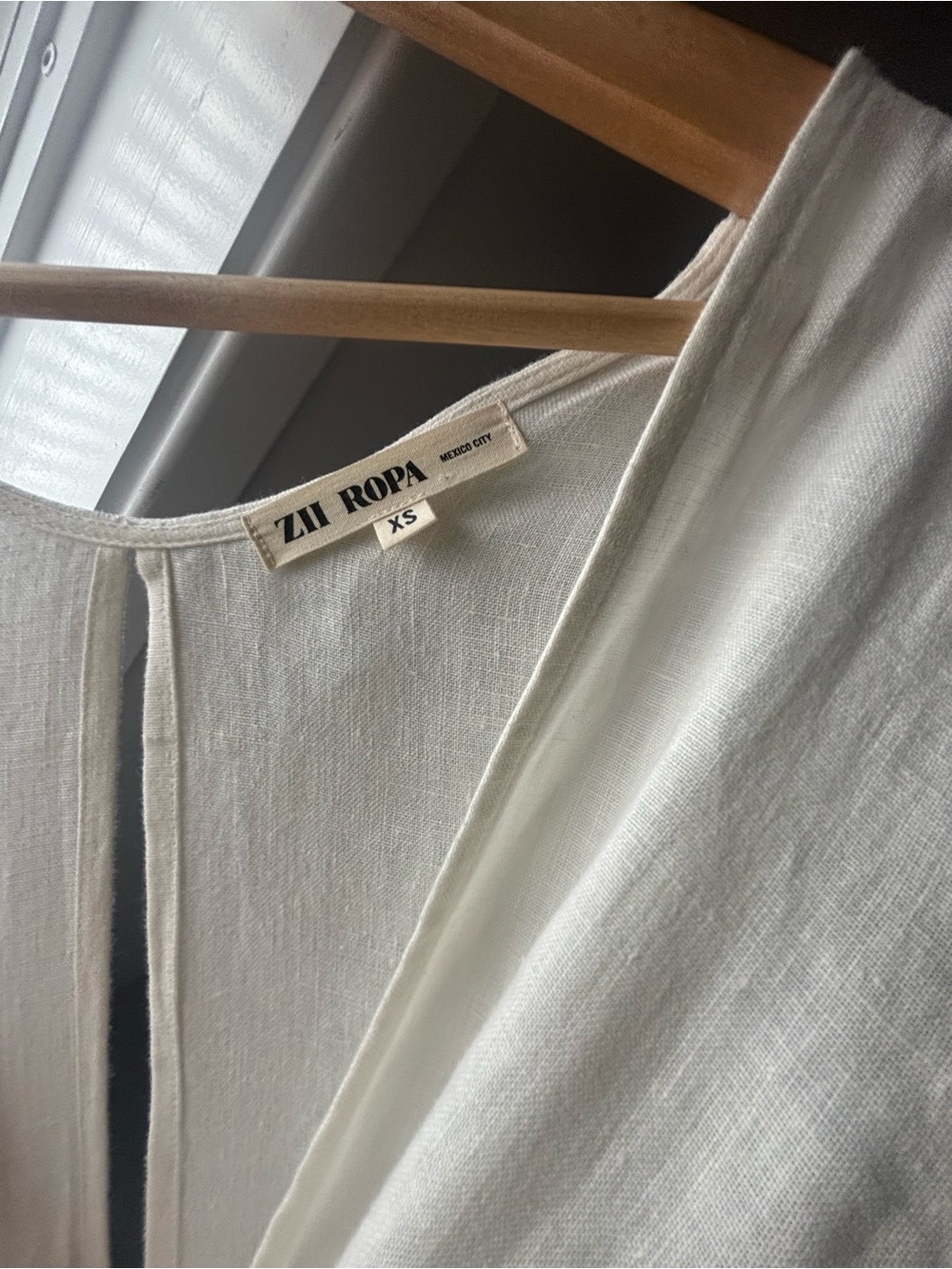 Zii Ropa Linen Deep-V White Midi Oly Dress - Picture 5 of 8